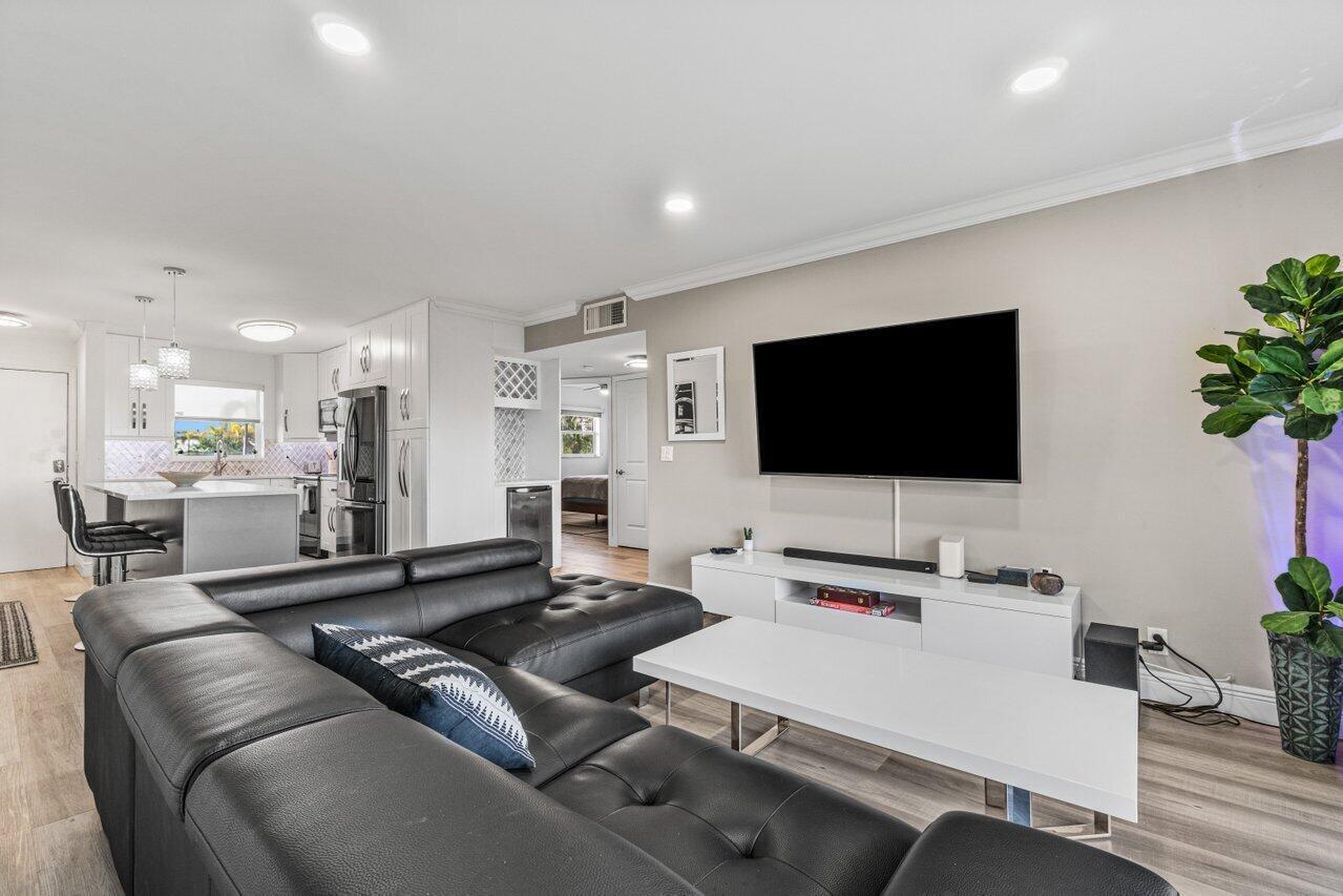 ISLAND TOWERS INC CONDO - Residential Lease