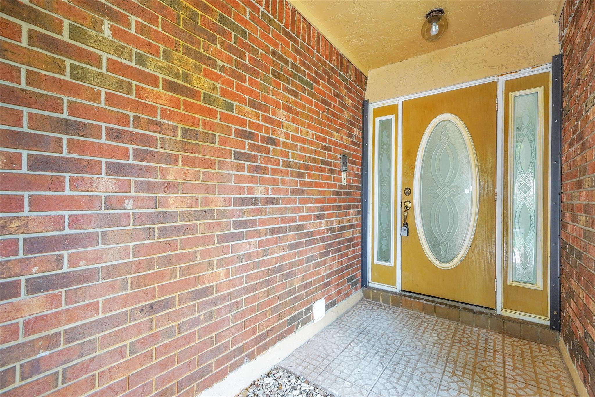 3360 E Point Drive