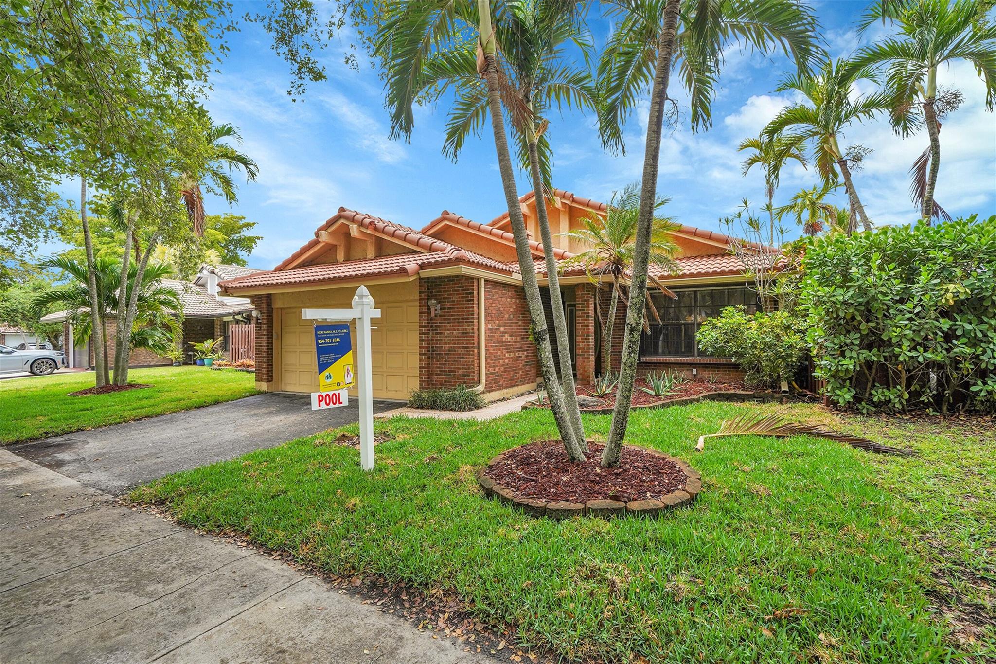 3360 E Point Drive