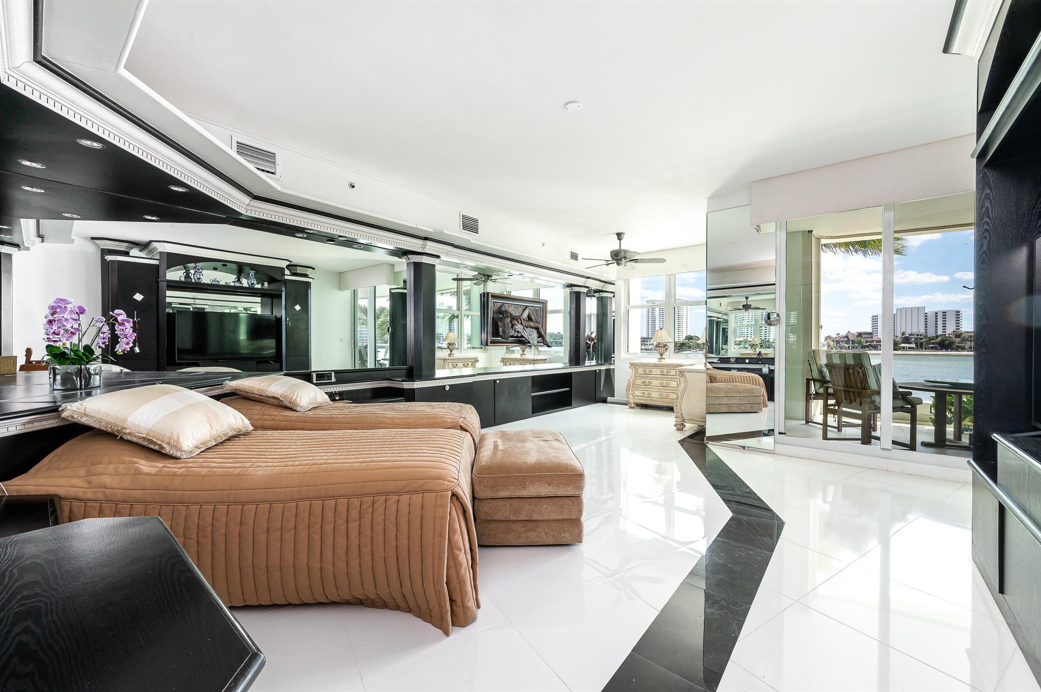 MIZNER GRAND CONDO - Residential