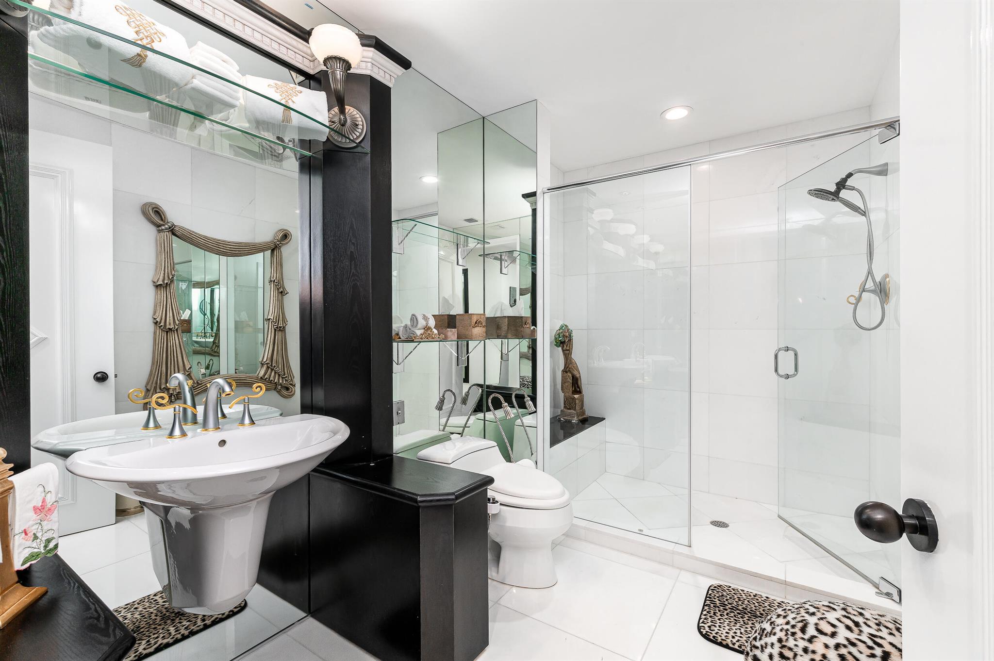 MIZNER GRAND CONDO - Residential