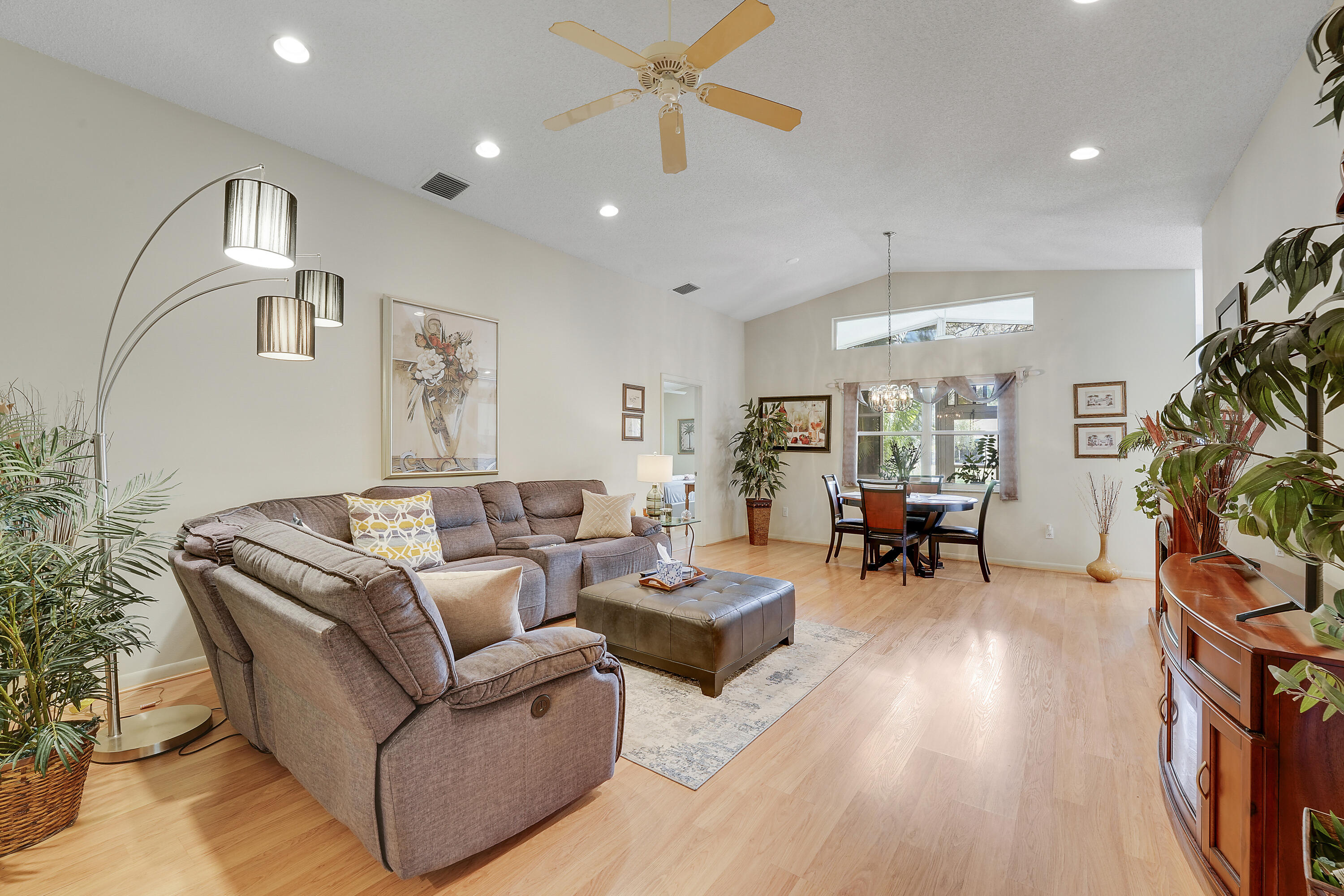 AMERICAN HERITAGE HOMES PH 1 - Residential