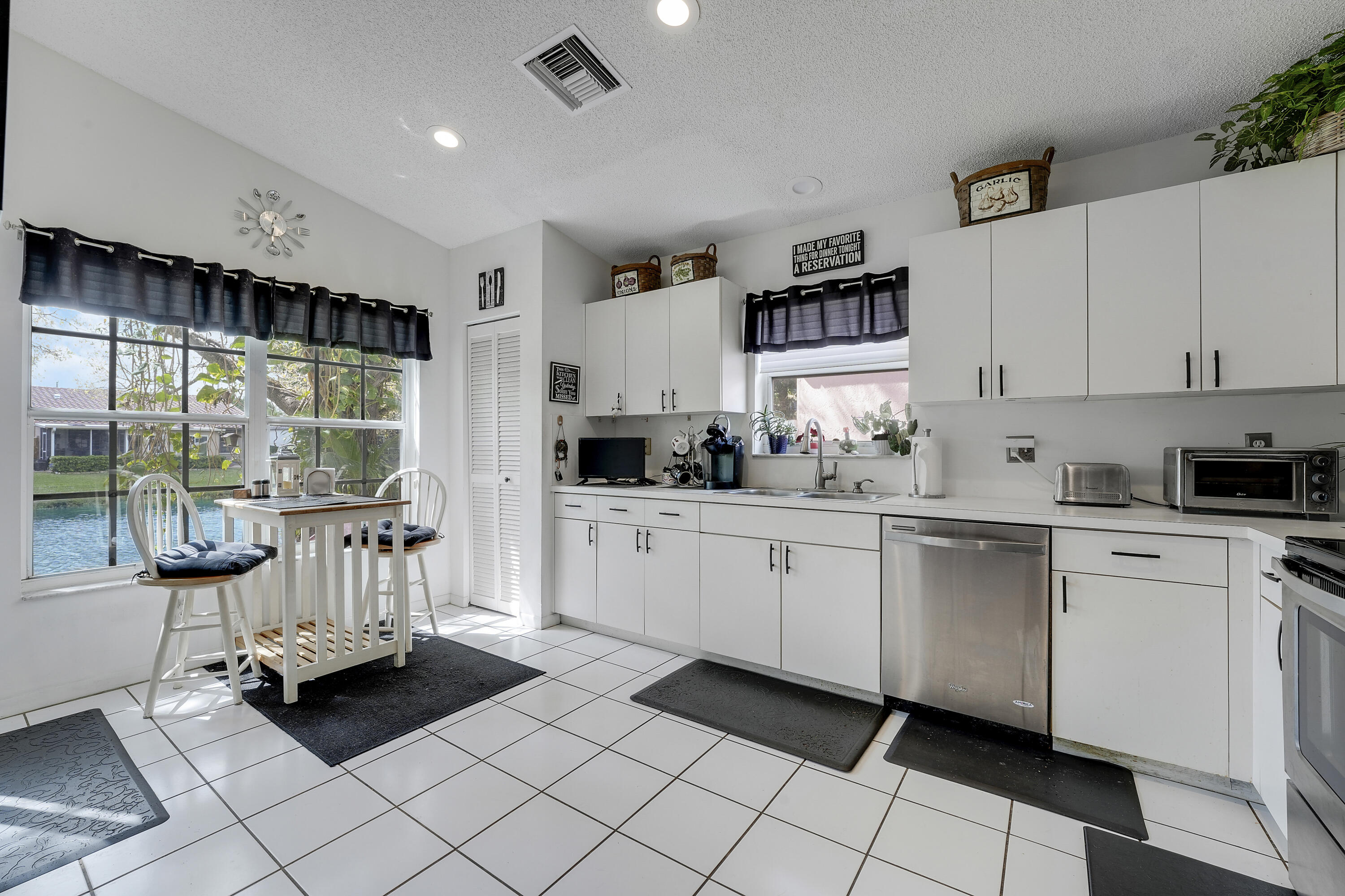 AMERICAN HERITAGE HOMES PH 1 - Residential