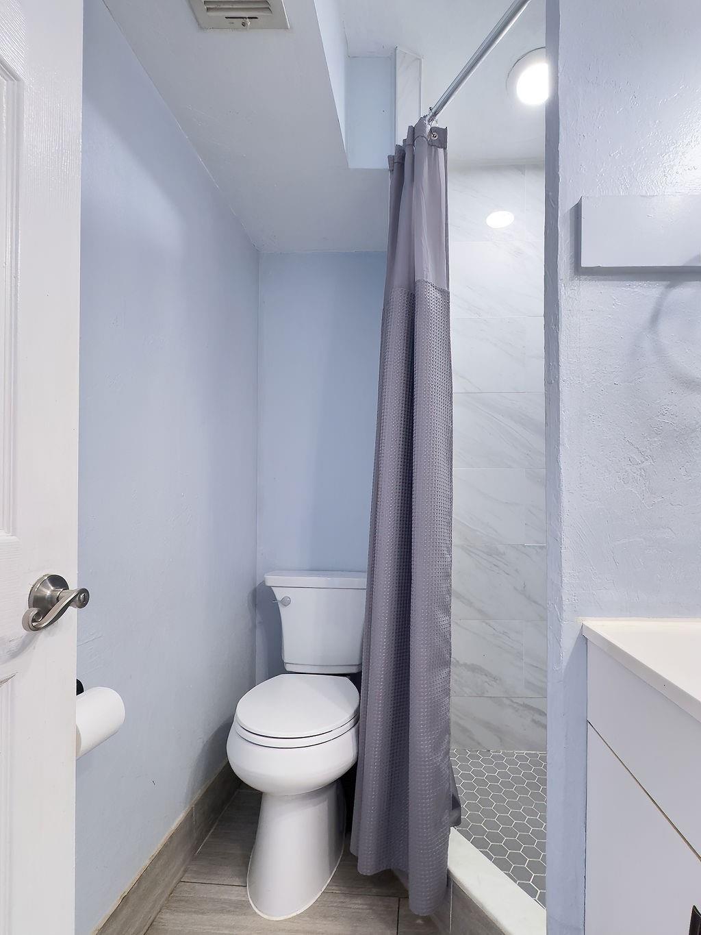 Oakland Park Second Add 1 - Residential Lease