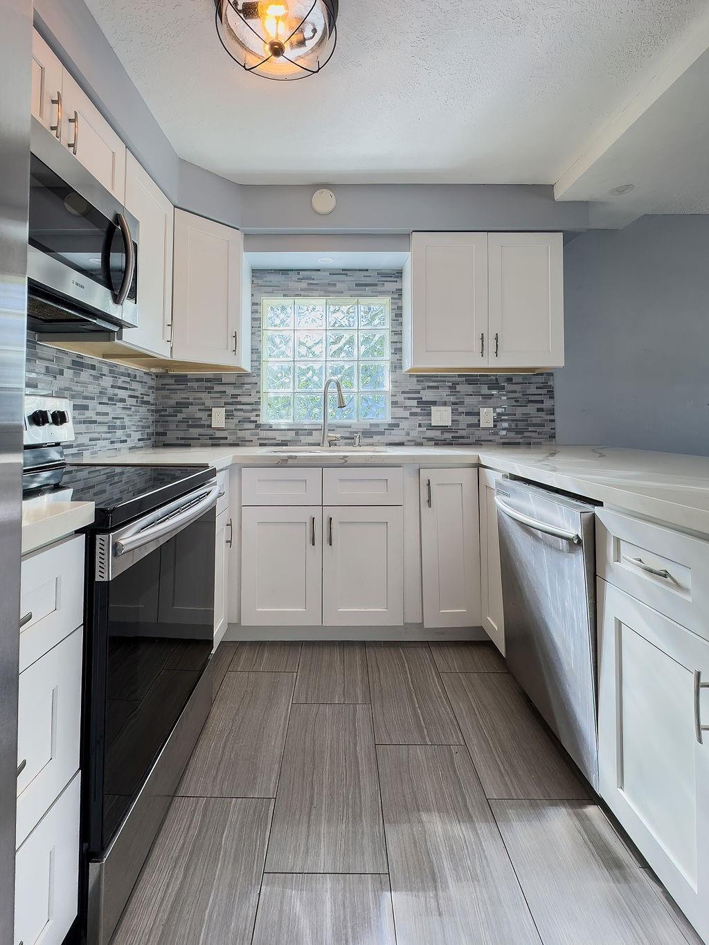 Oakland Park Second Add 1 - Residential Lease