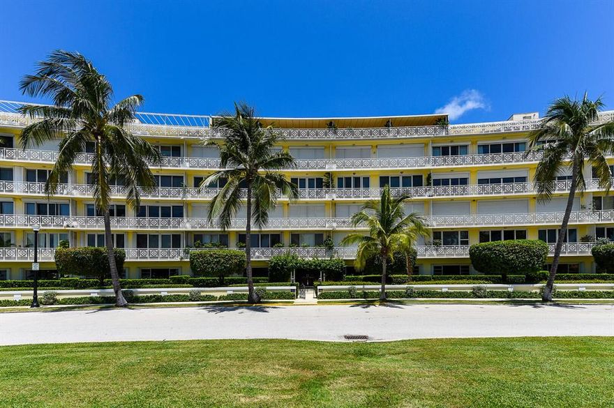 Elegance on the Intracoastal. Almost 3,000 square feet on the 5th floor with forever views south across the Everglades lagoon to Everglade Island and beyond. From the north terrace, views across the red tile roofs of palm Beach to the beautiful night time outline of the Breakers towers. Generous spaces for entertaining with parquet floors, dining area, sunroom and 3 bedrooms/3 baths. All in one of the premier white-glove boutique buildings in Palm Beach.