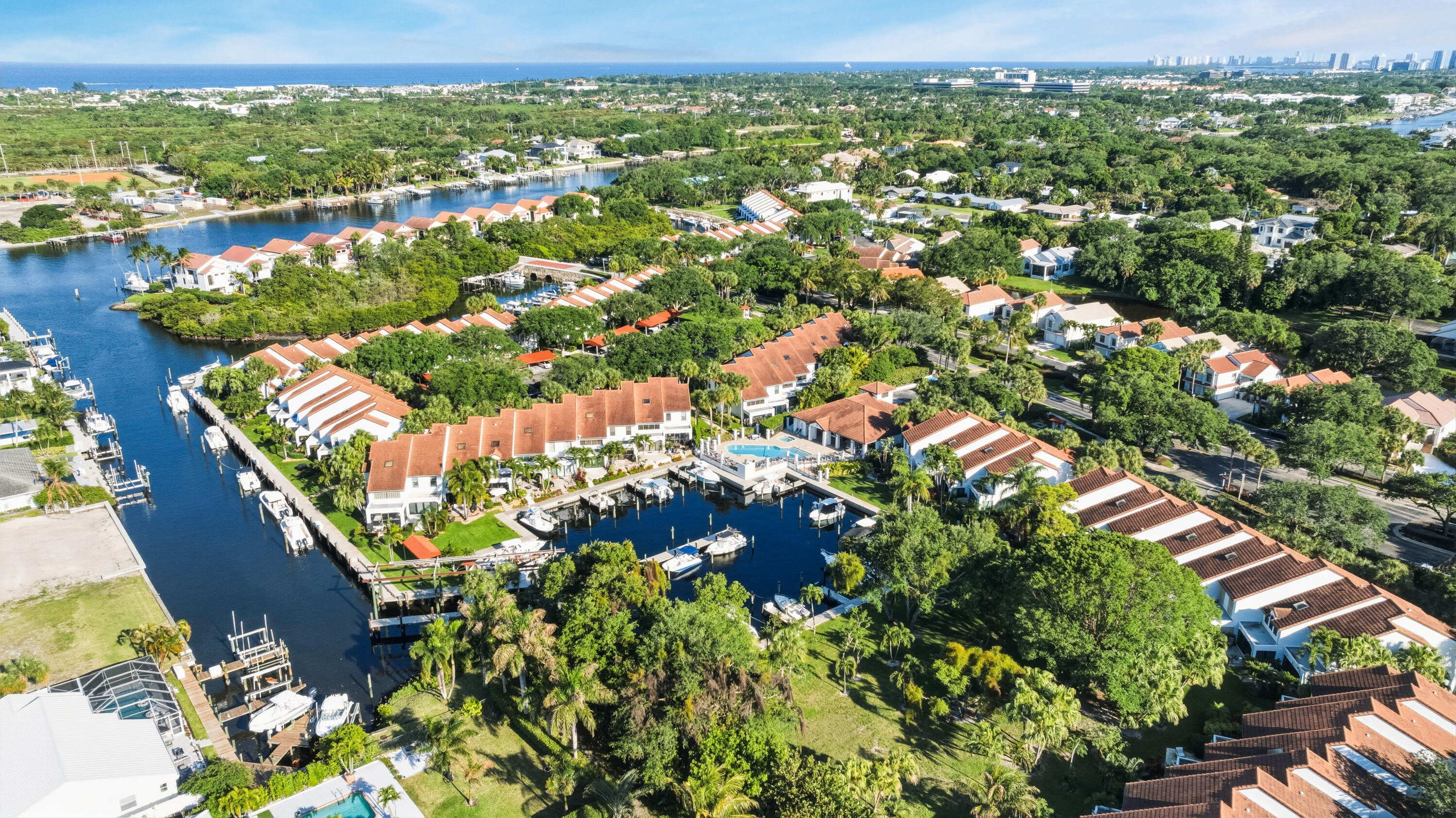 MARINERS COVE 1 - Residential