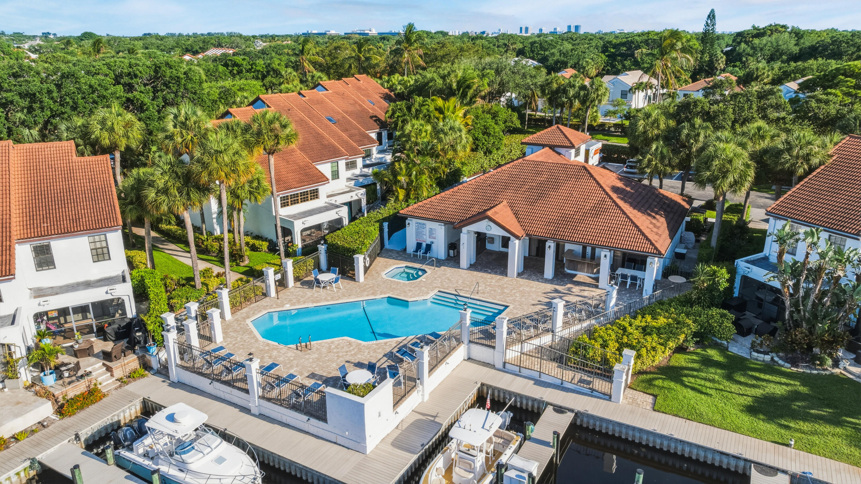 MARINERS COVE 1 - Residential