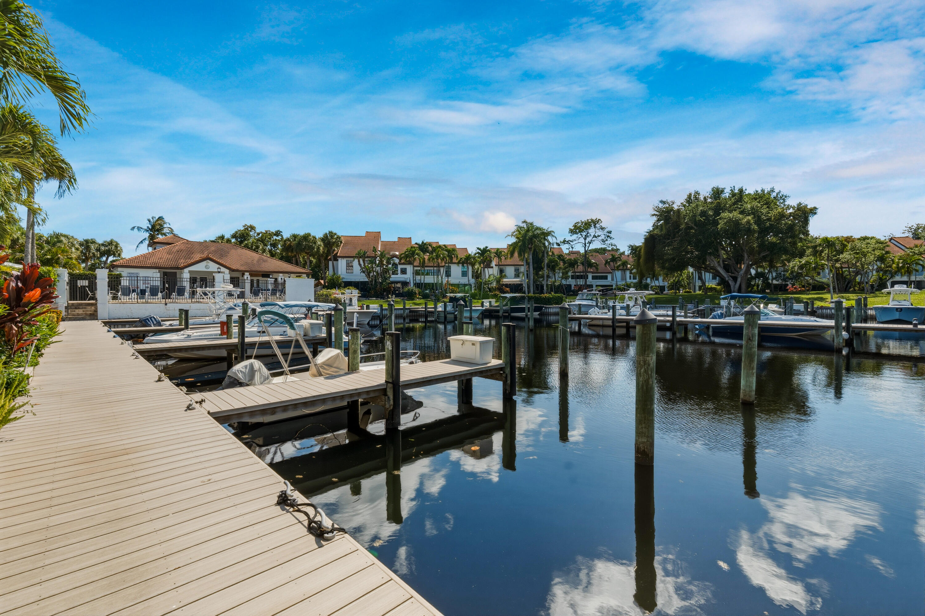 MARINERS COVE 1 - Residential