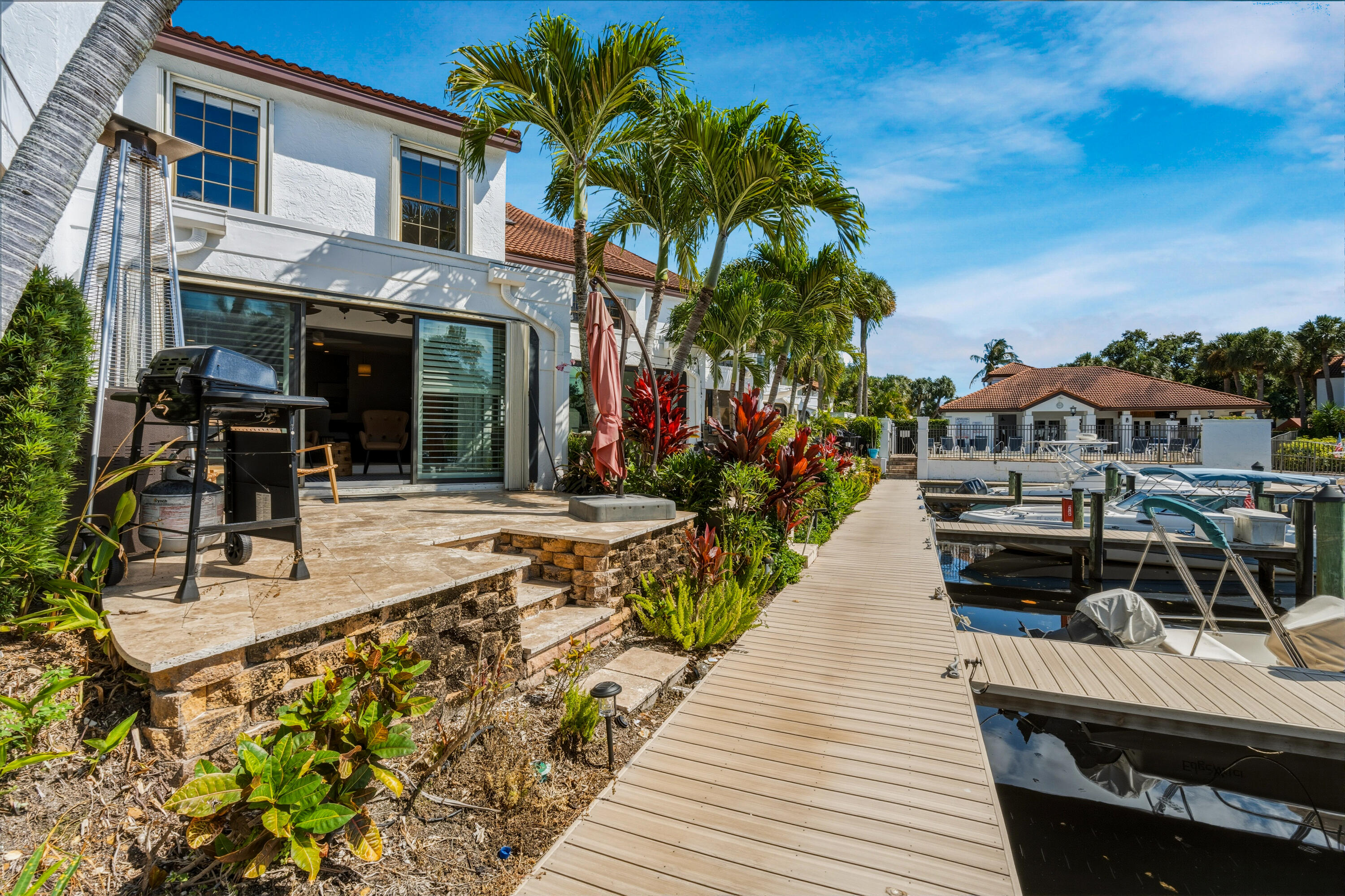 MARINERS COVE 1 - Residential