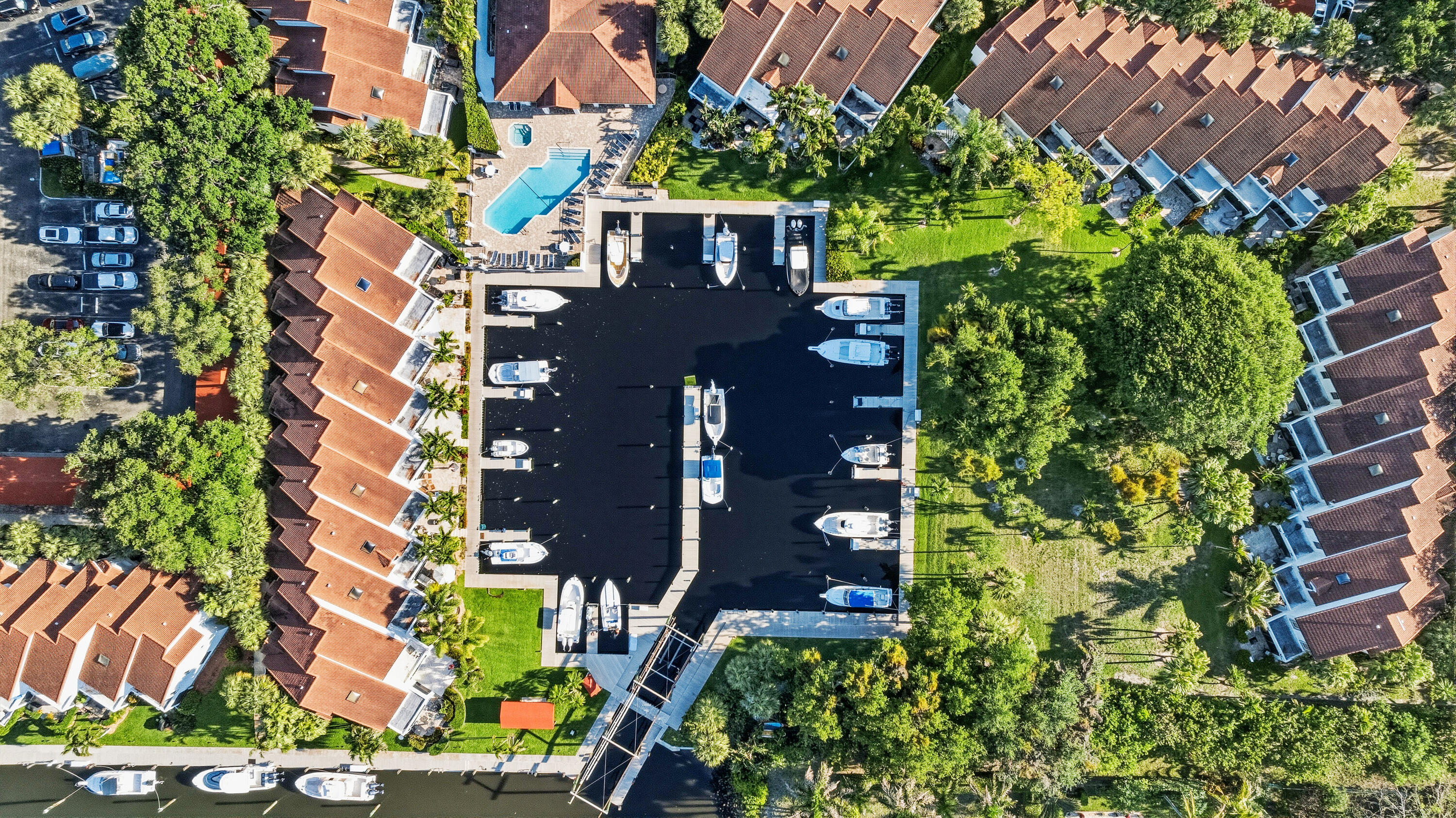 MARINERS COVE 1 - Residential