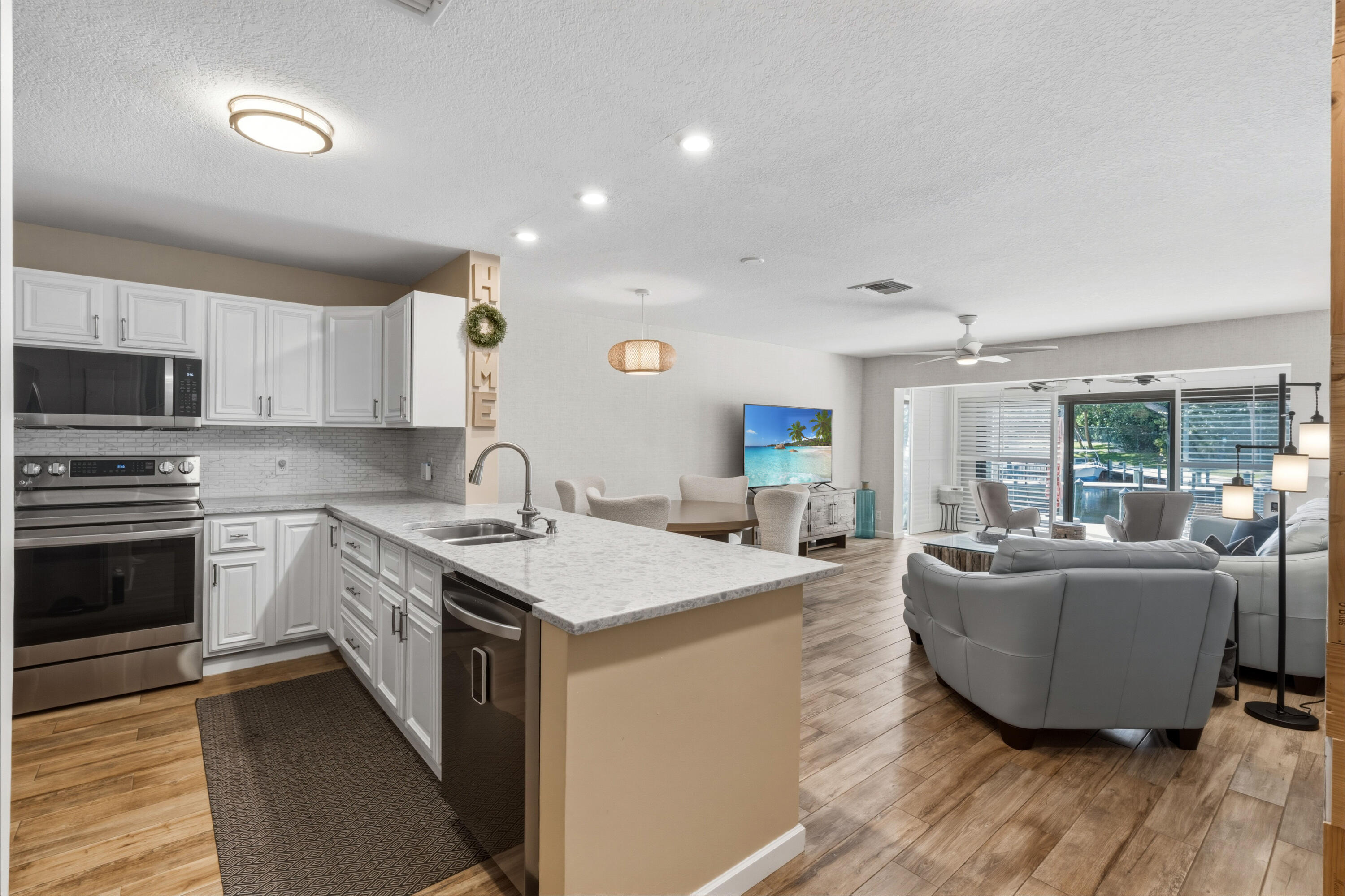 MARINERS COVE 1 - Residential