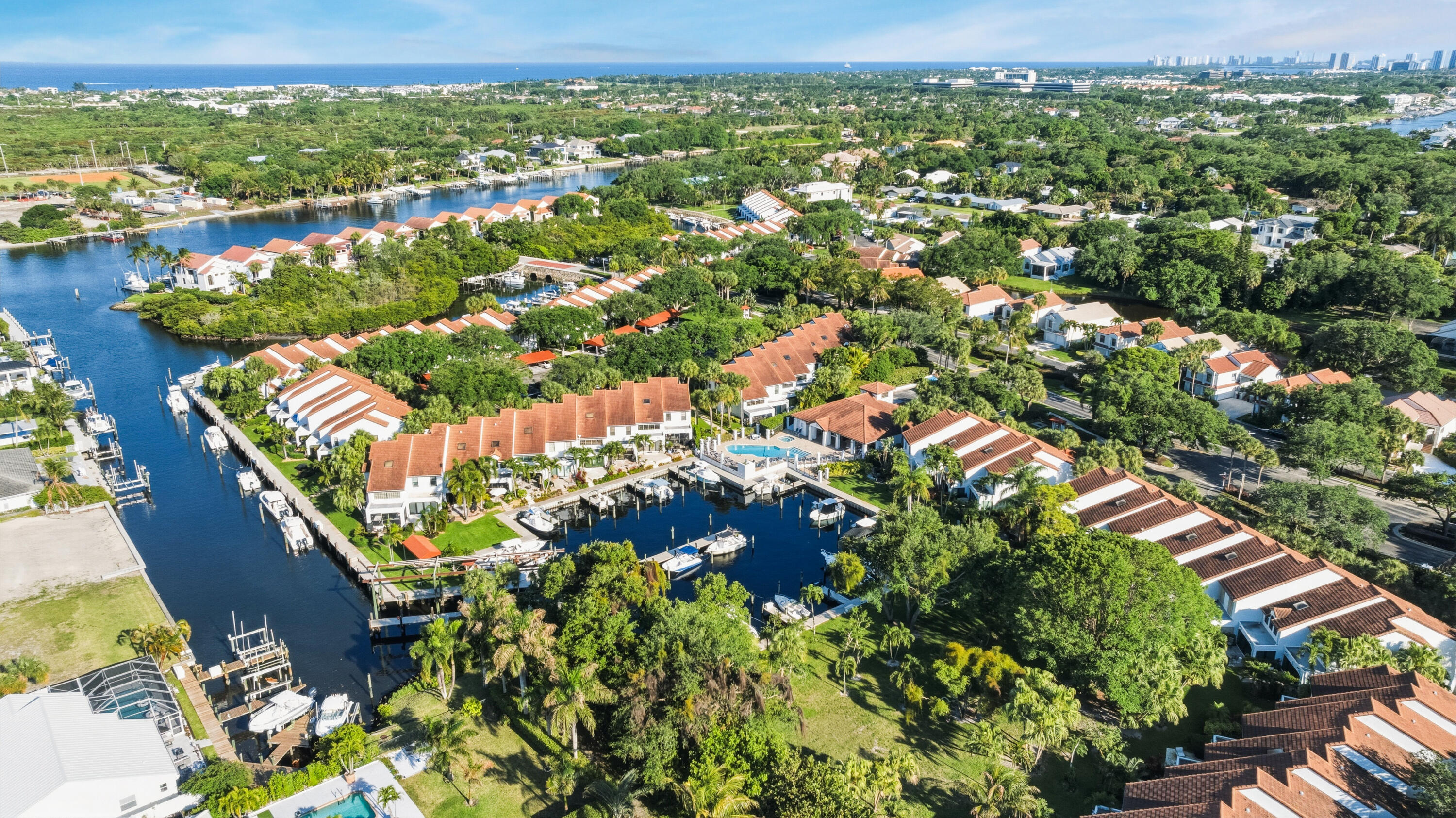 MARINERS COVE 1 - Residential