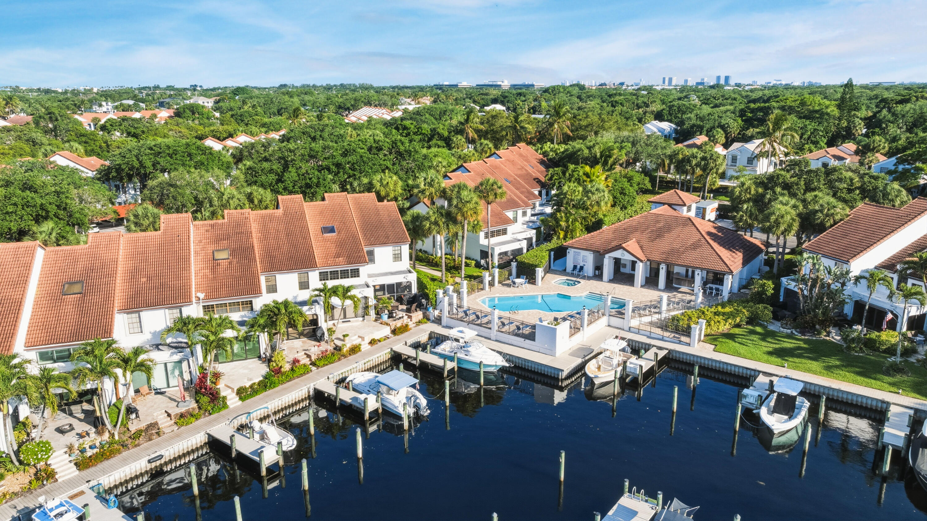 MARINERS COVE 1 - Residential