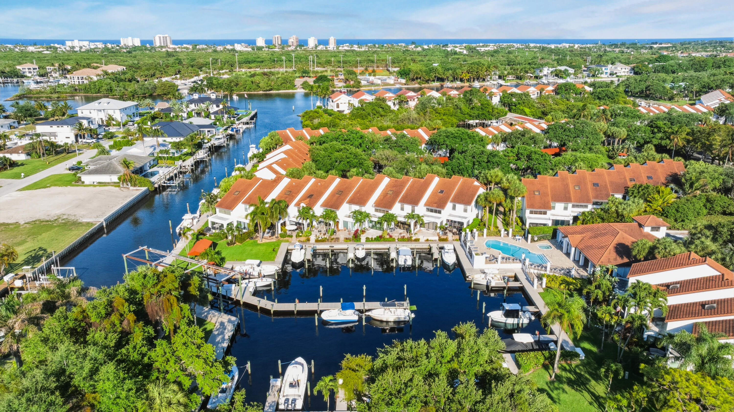 MARINERS COVE 1 - Residential