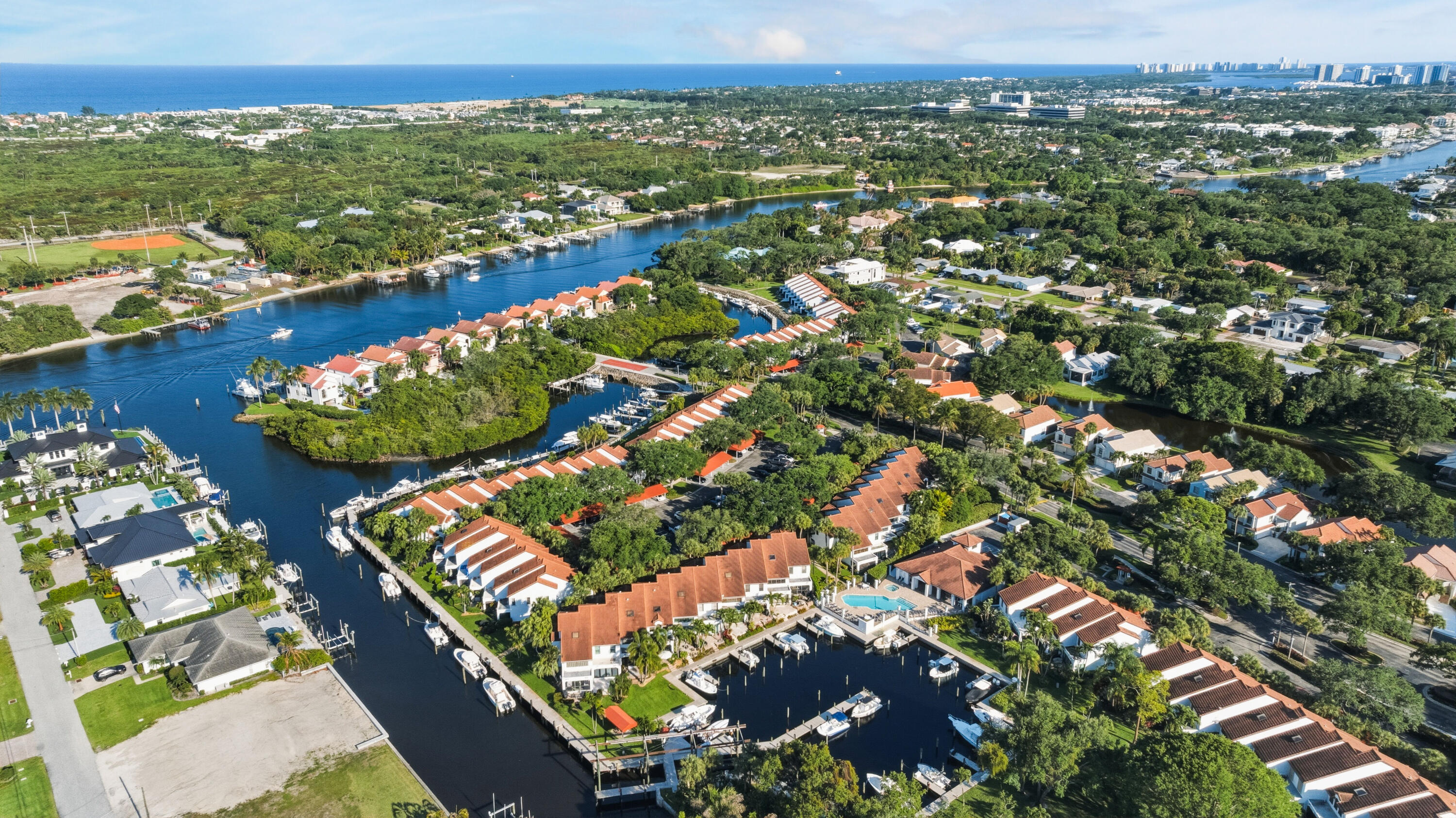 MARINERS COVE 1 - Residential