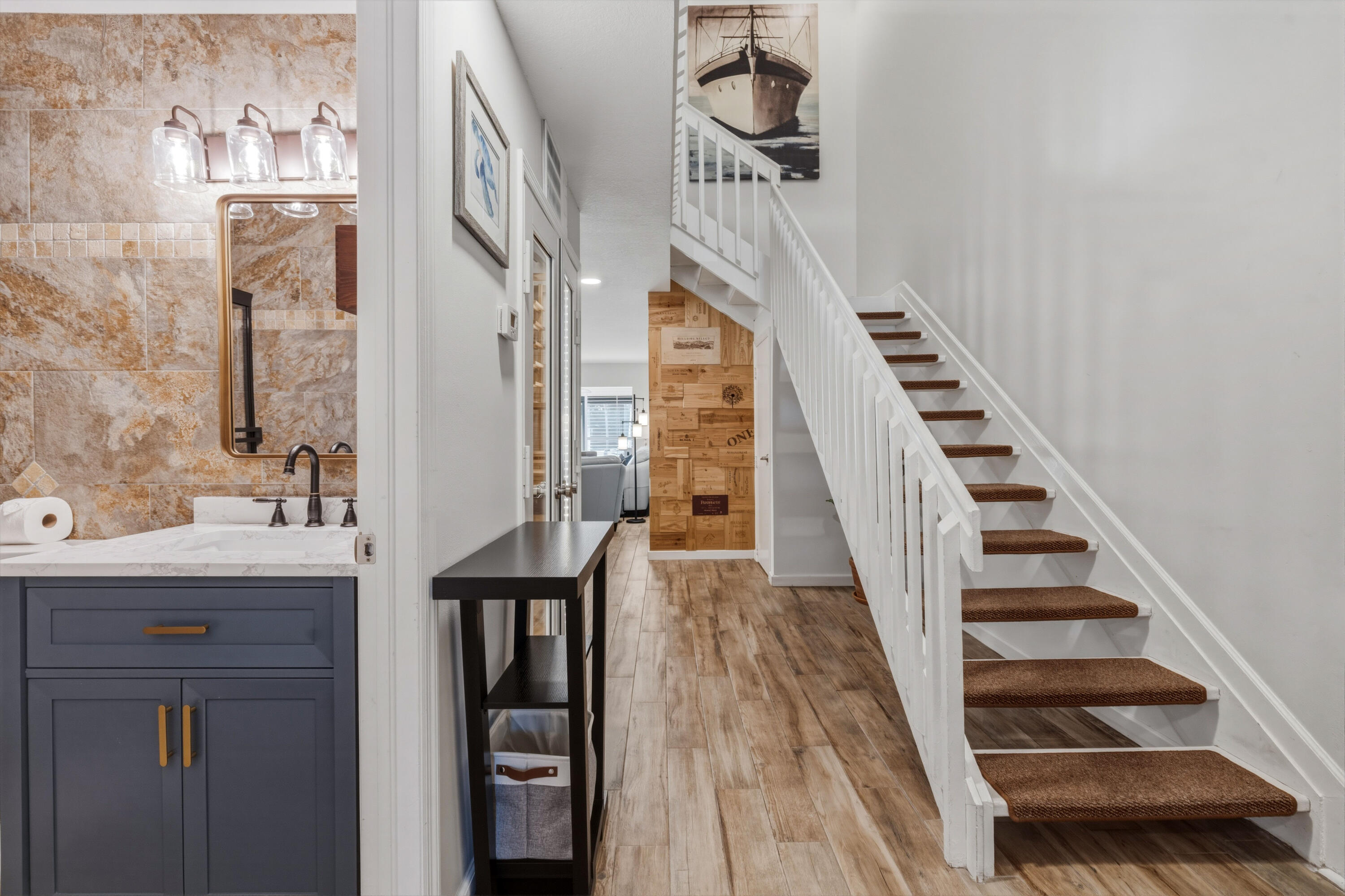 MARINERS COVE 1 - Residential