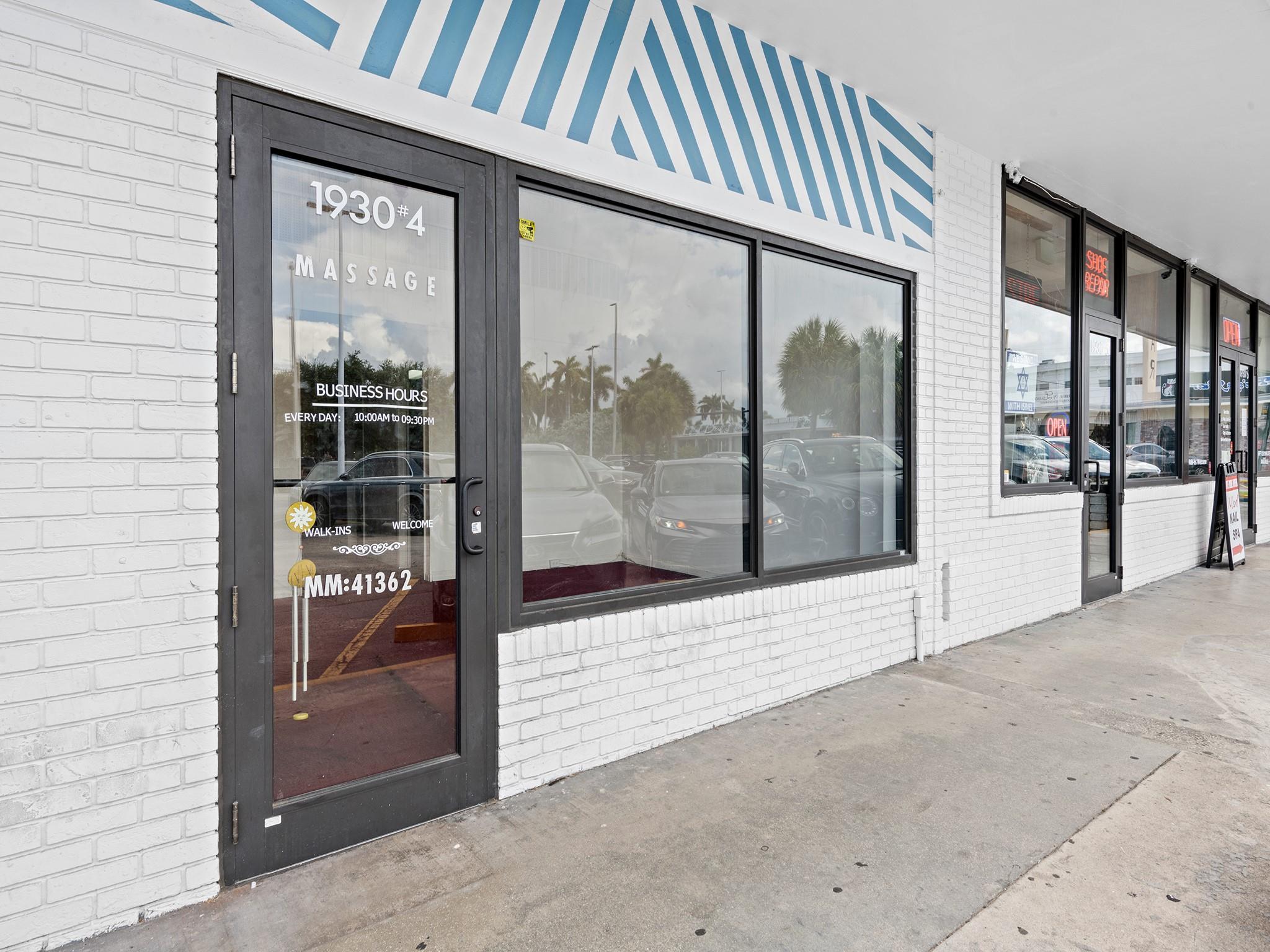 1930 E Sunrise Blvd 4