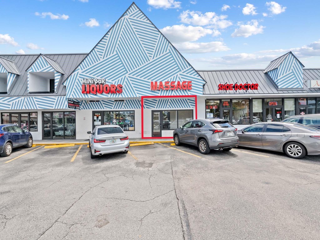 1930 E Sunrise Boulevard 4