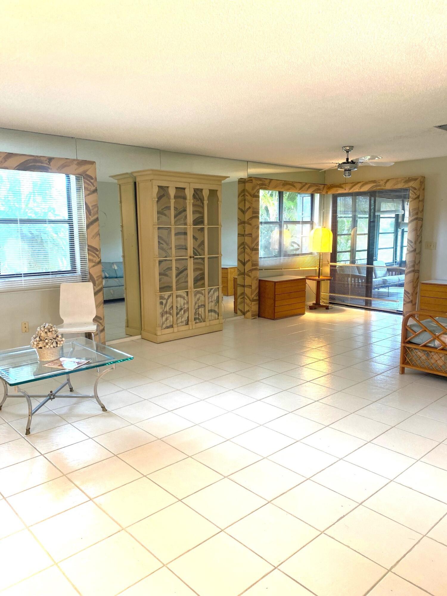 STRATHMORE GATE I UNIT TWO - Residential