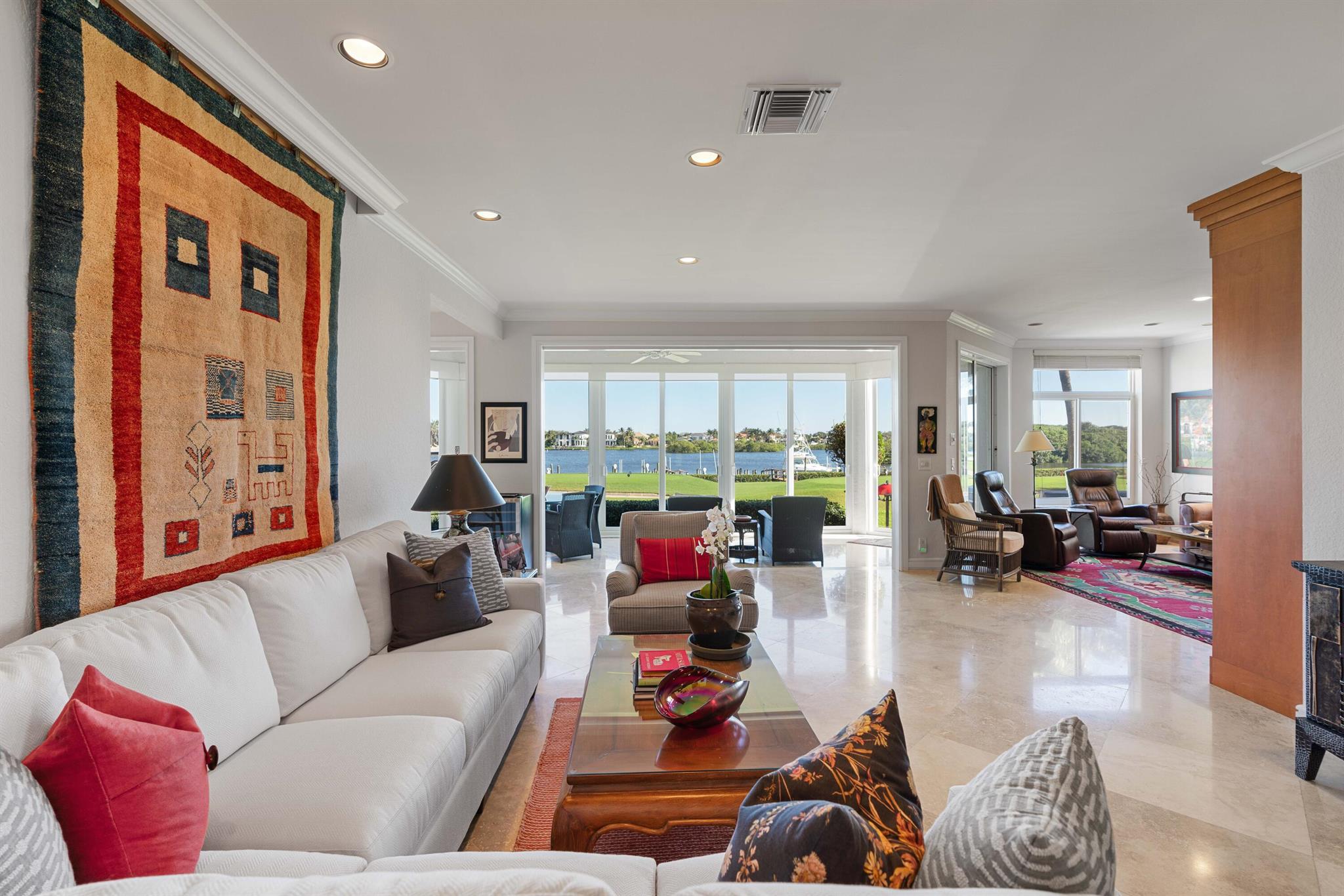 ADMIRALS COVE - Residential