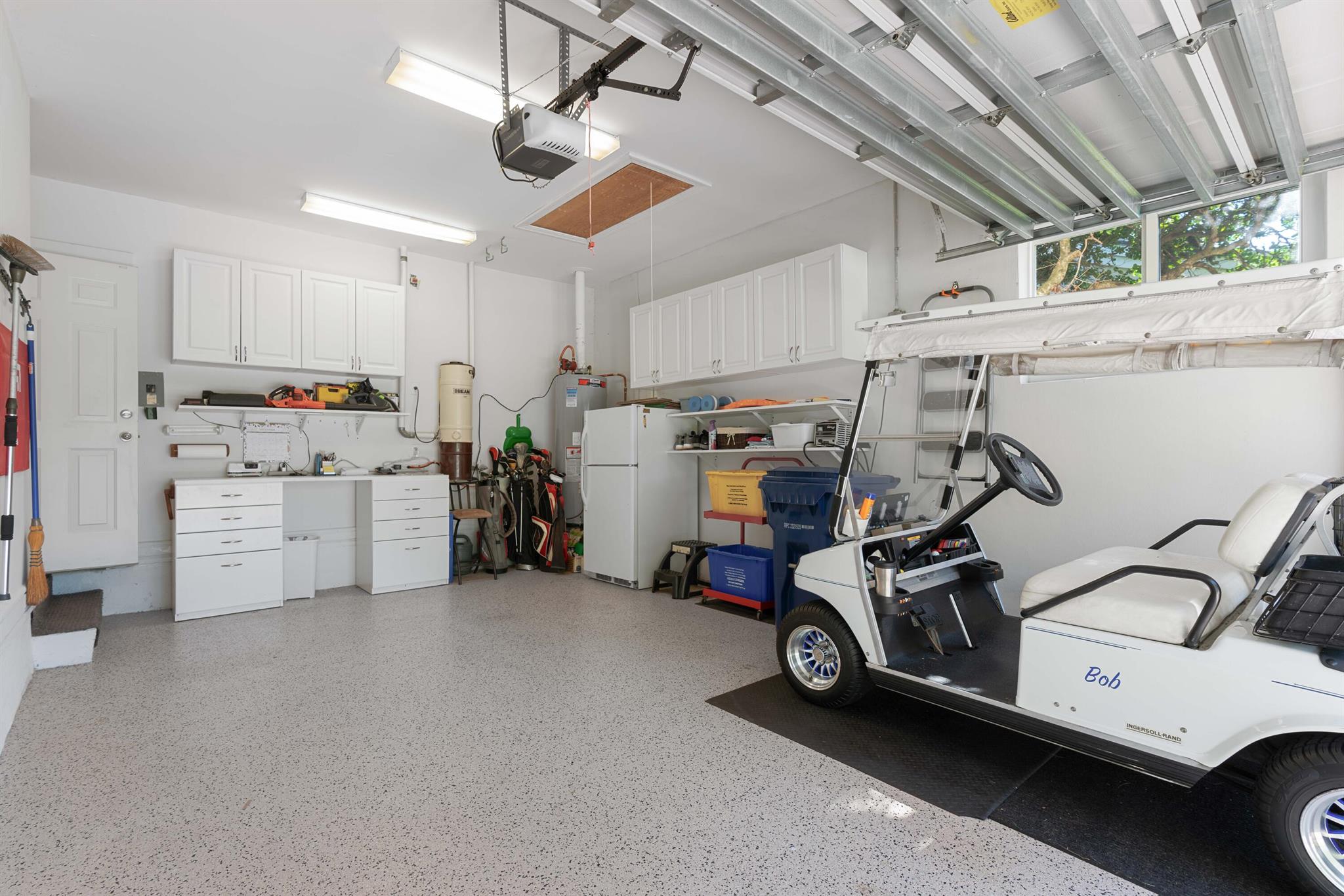 ADMIRALS COVE - Residential