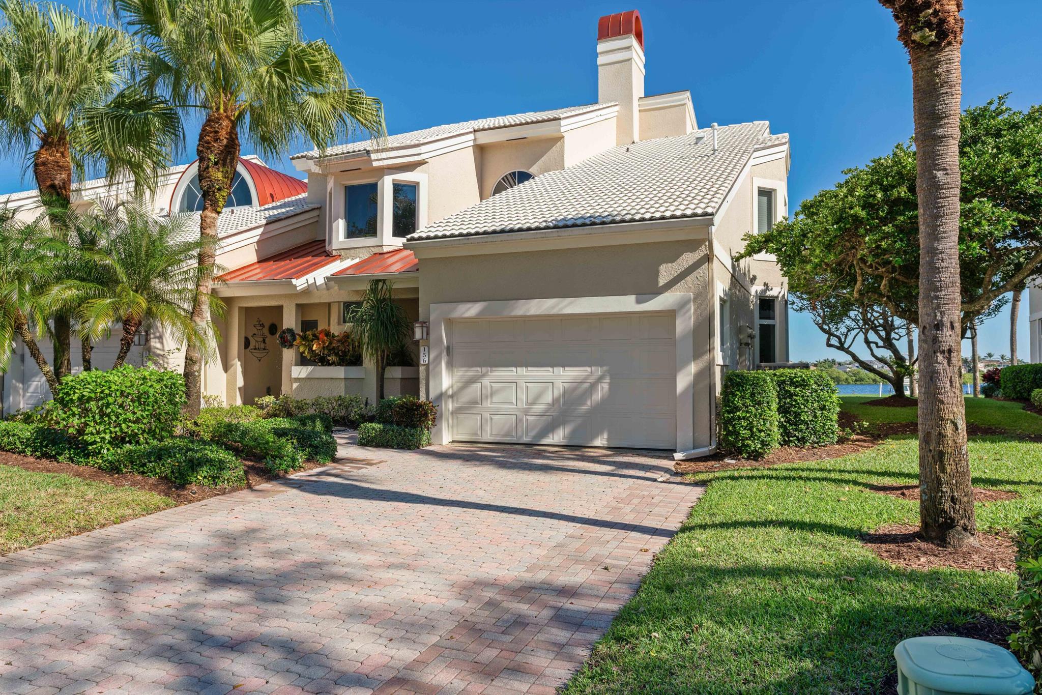 ADMIRALS COVE - Residential