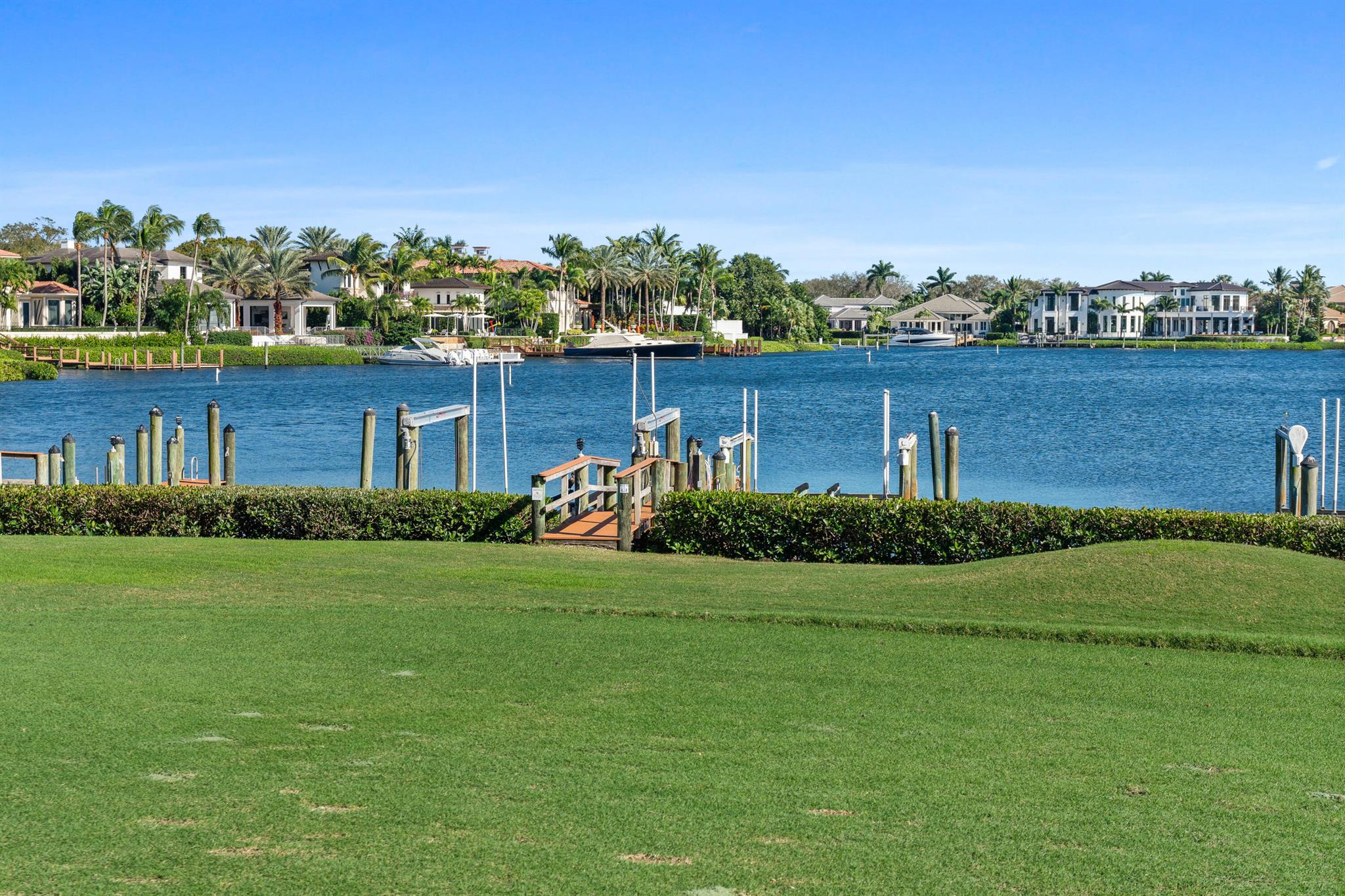 ADMIRALS COVE - Residential