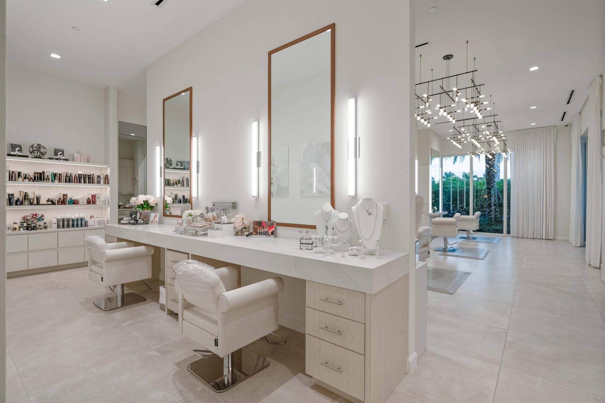 ADMIRALS COVE - Residential