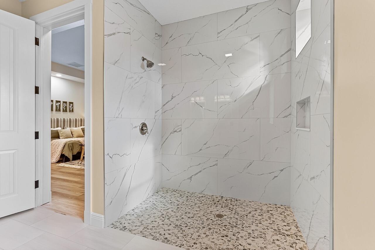 VERO LAKE ESTATES UNIT 5A - Residential