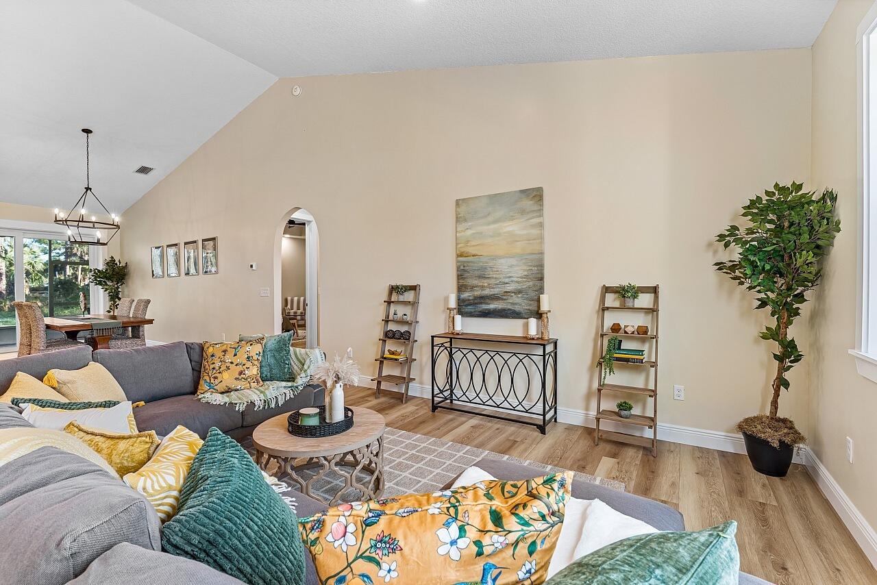 VERO LAKE ESTATES UNIT 5A - Residential