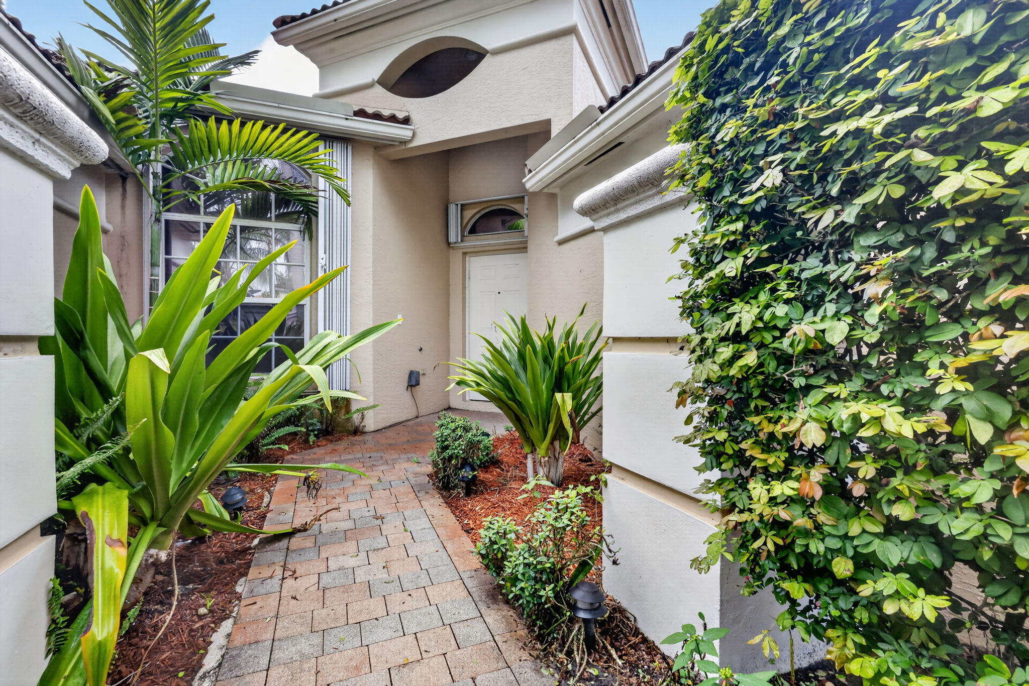 2426 SANDY CAY