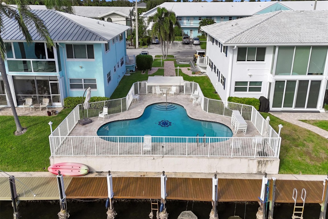 2330 NE 36th Street 9