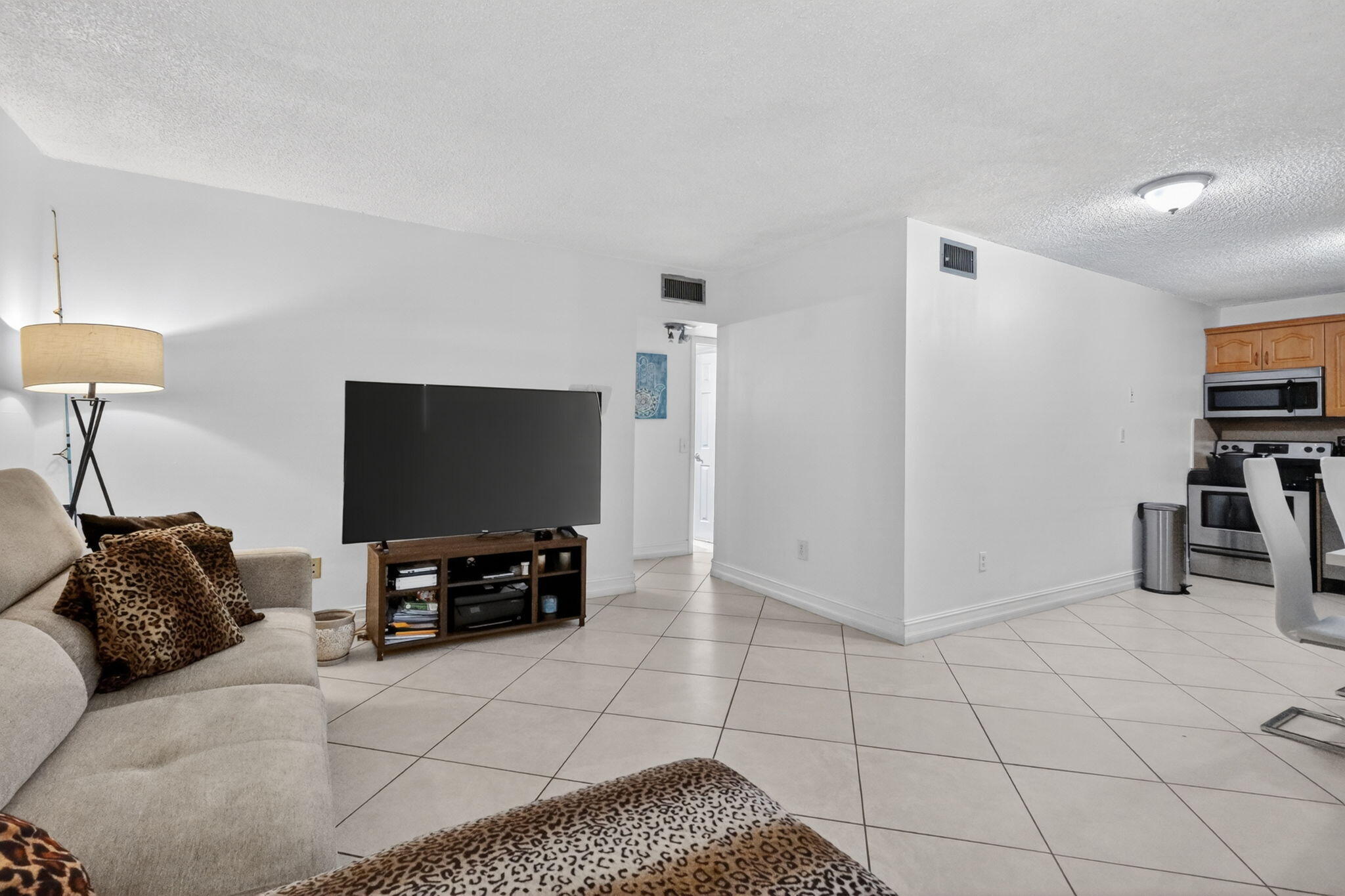 1801 S Treasure Drive 415