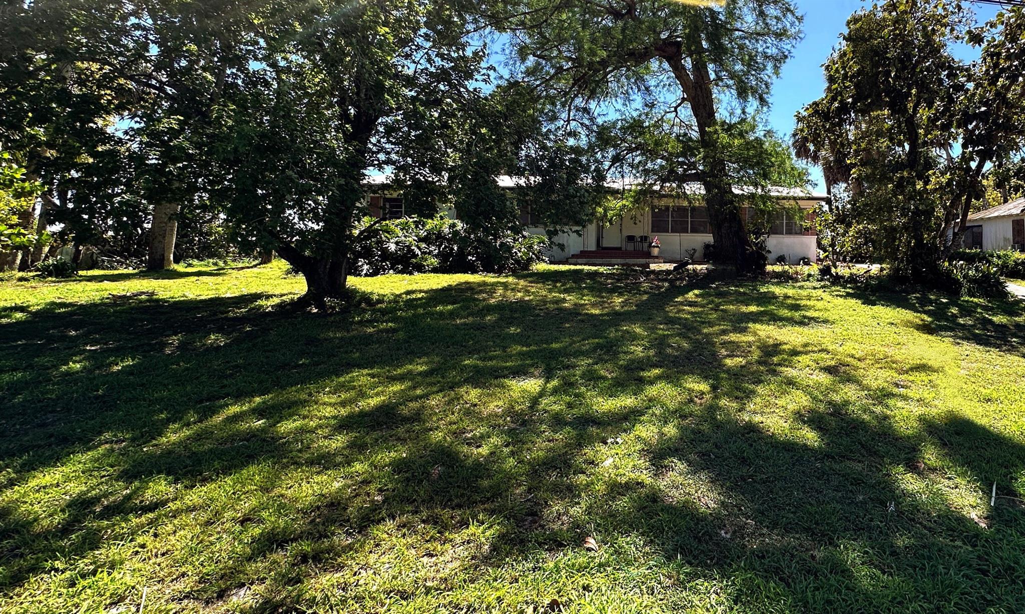 2076 E Main Street