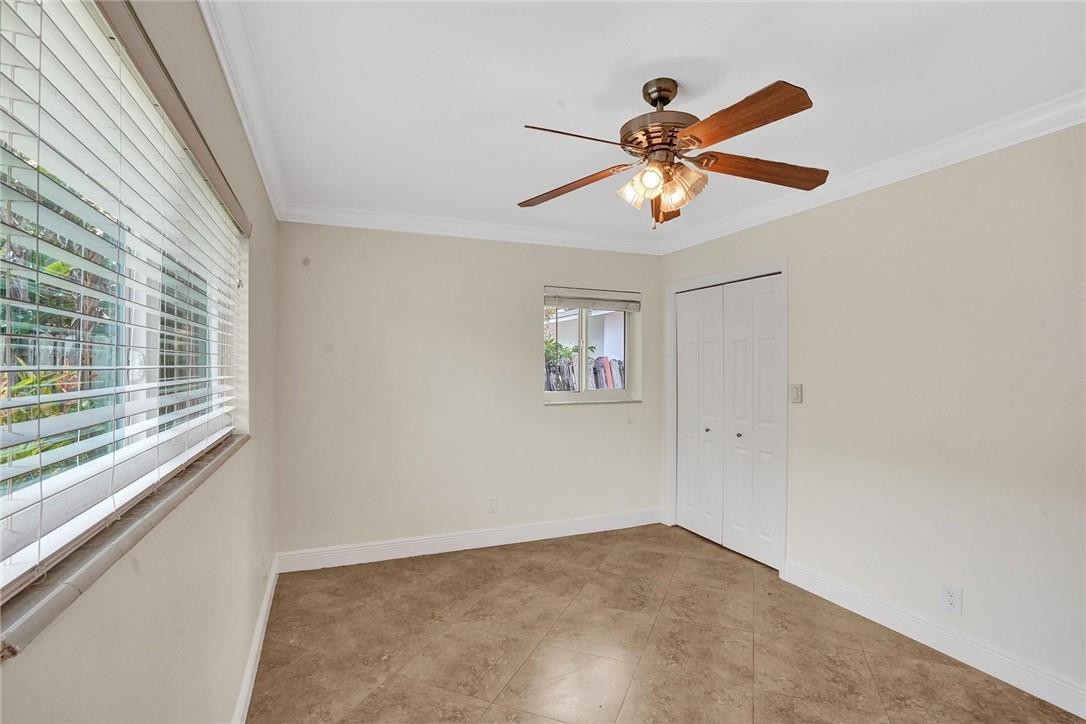 Coral Woods 33-25 B - Residential