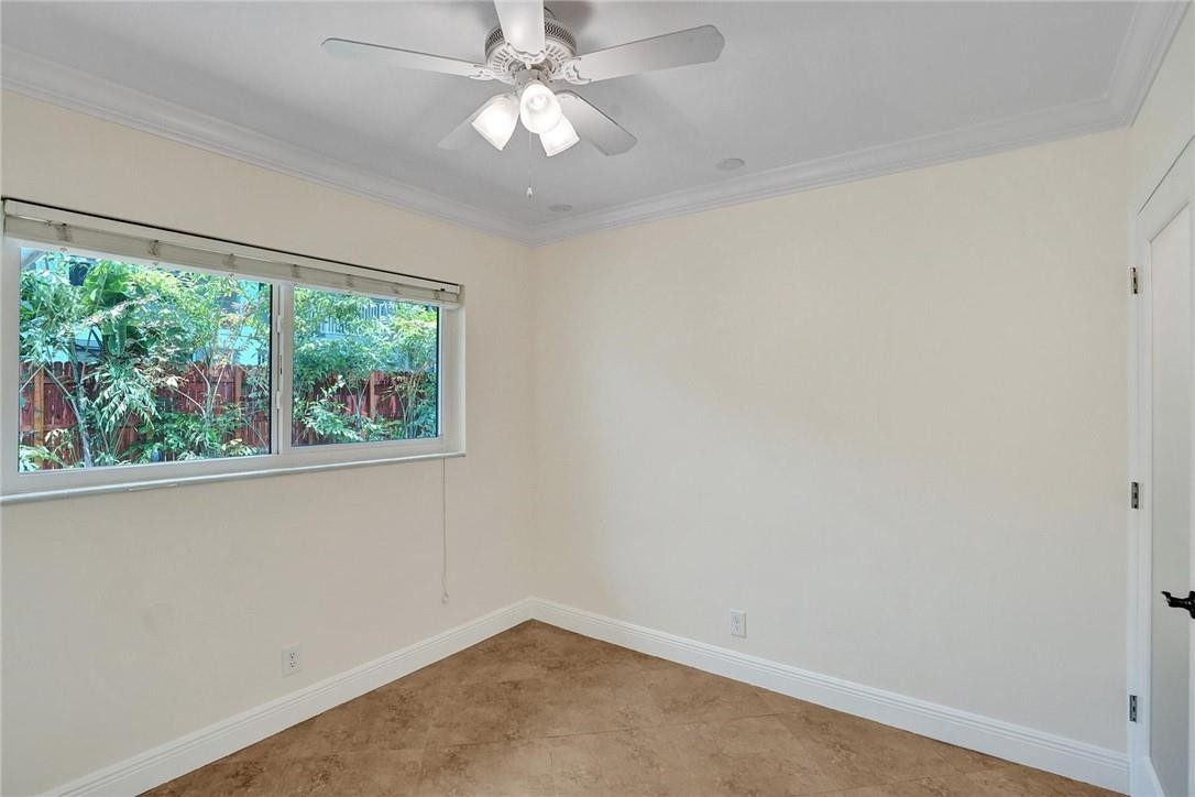 Coral Woods 33-25 B - Residential