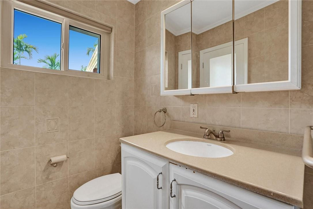 Coral Woods 33-25 B - Residential