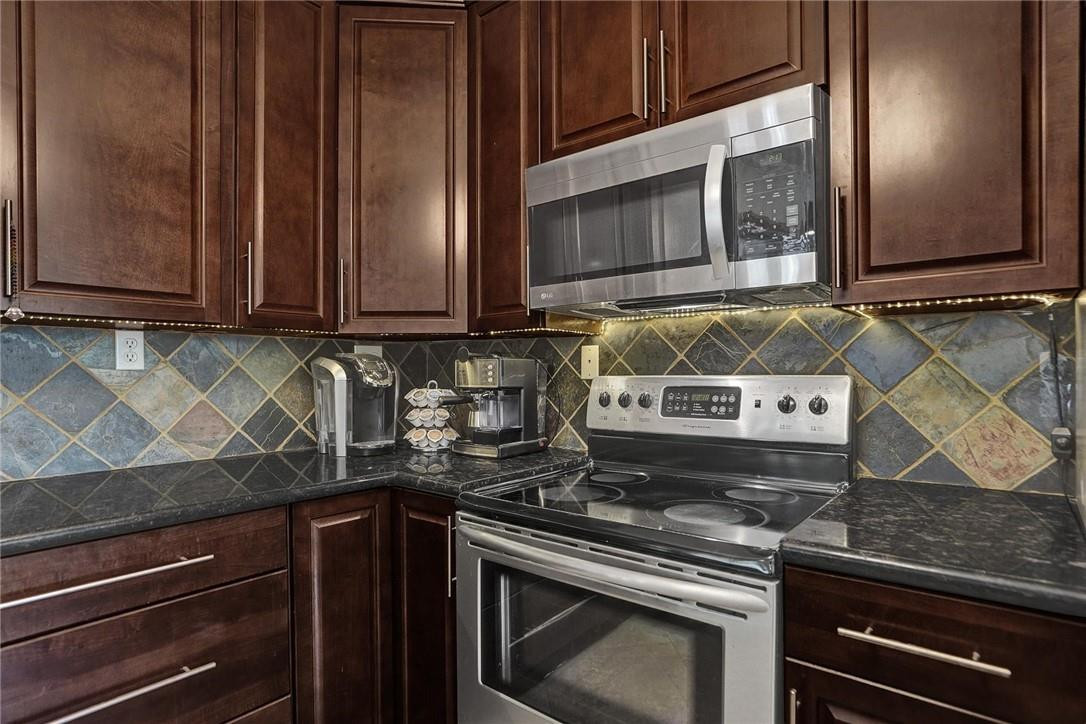 Coral Woods 33-25 B - Residential