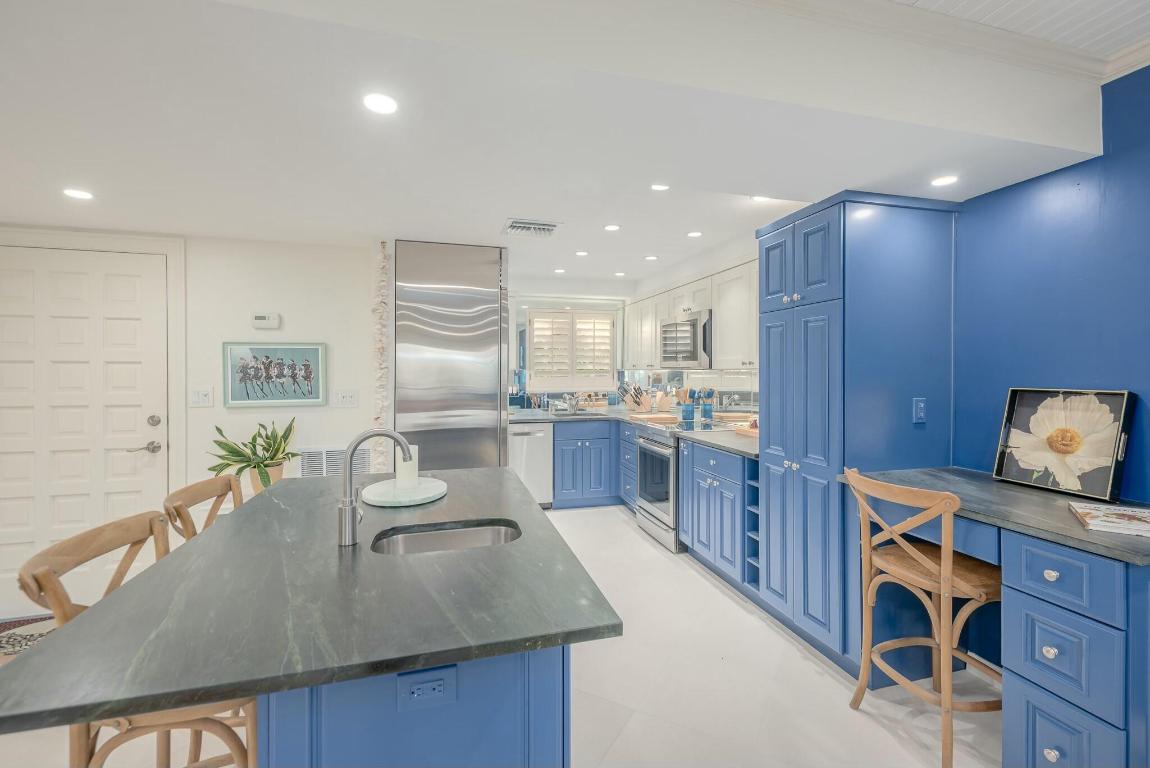 3901 SE Saint Lucie Boulevard 69