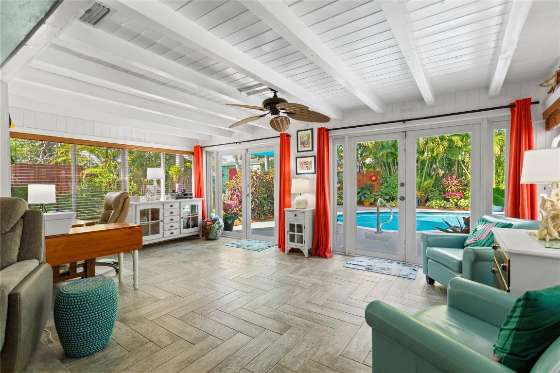 Stratoliner Estates 39-22 - Residential