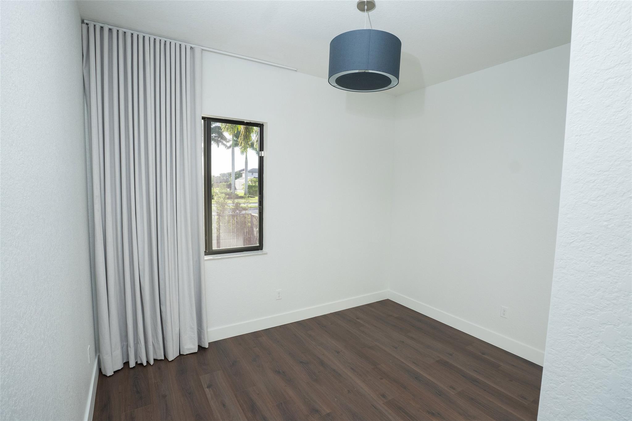 Triple H Ranch 182-111 B - Residential Lease