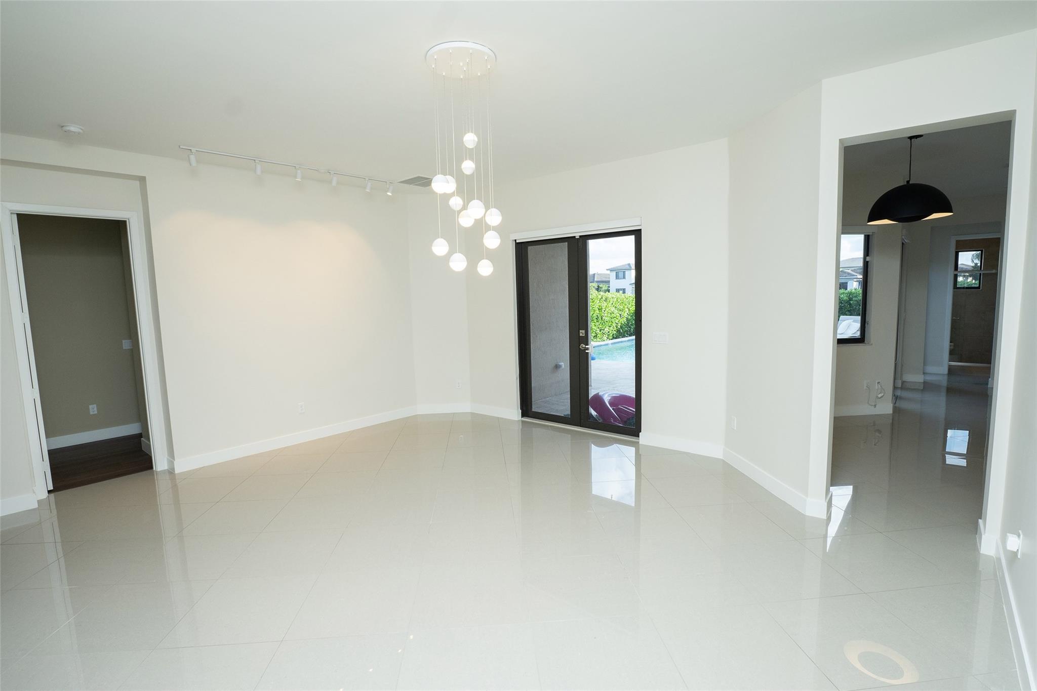 Triple H Ranch 182-111 B - Residential Lease