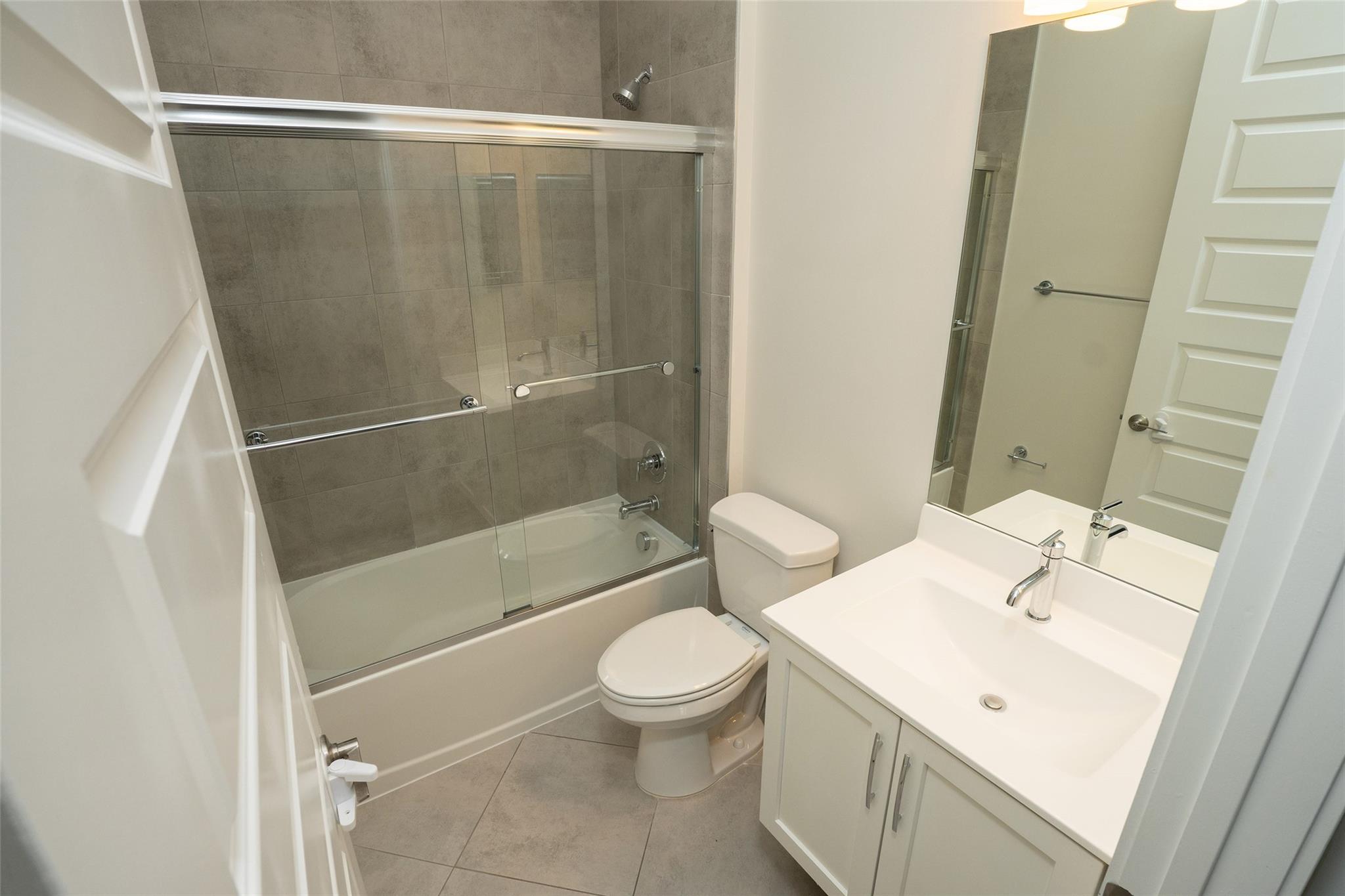 Triple H Ranch 182-111 B - Residential Lease