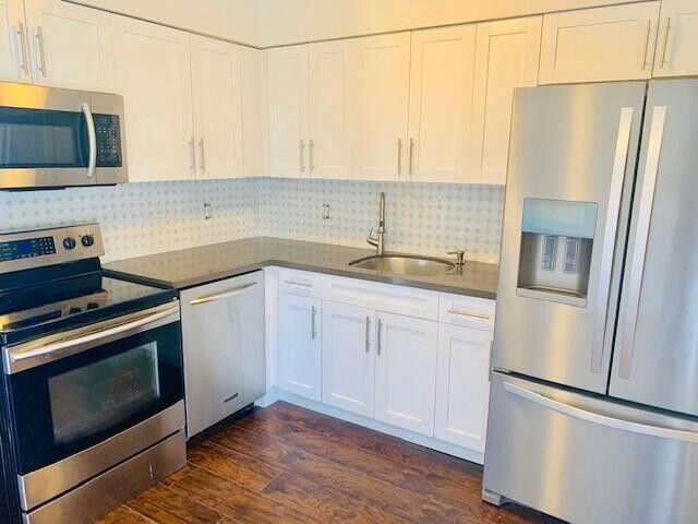 IMPERIAL VILLAS CONDO - Residential