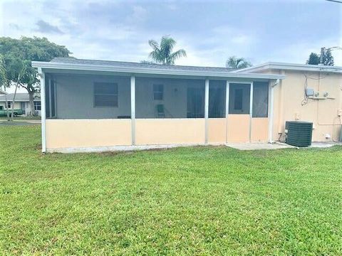 2821 Duke Lane Delray Beach FL 33445