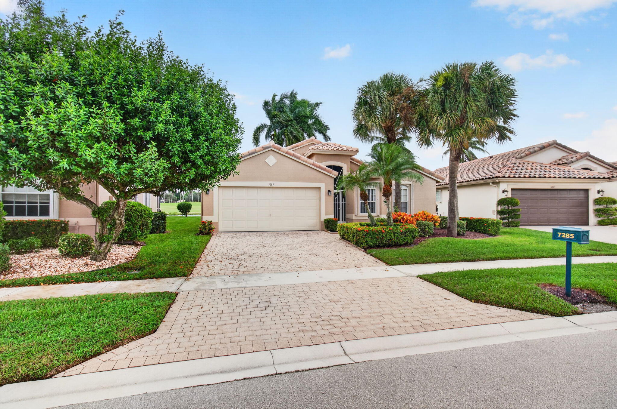 Properties | Stephanie Kaufman 7285 Haviland Circle