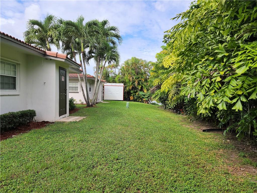 Coral Spgs Village Green - Residential Income