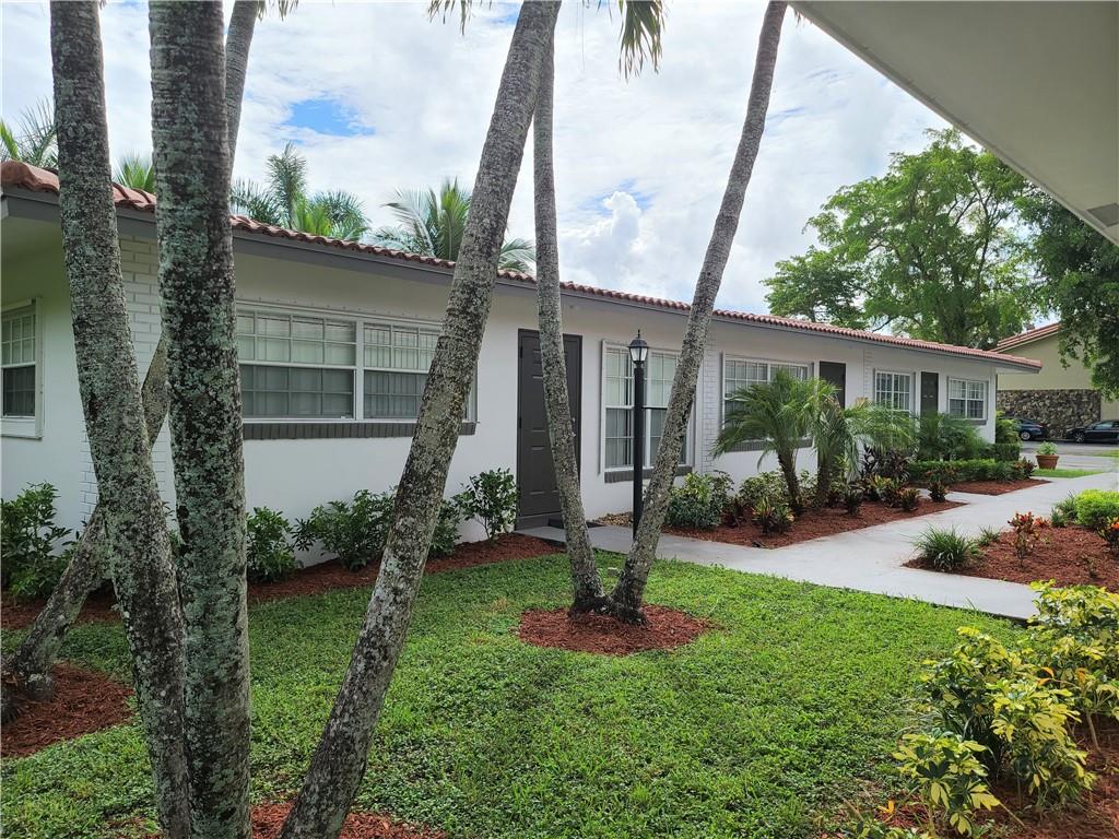 Coral Spgs Village Green - Residential Income