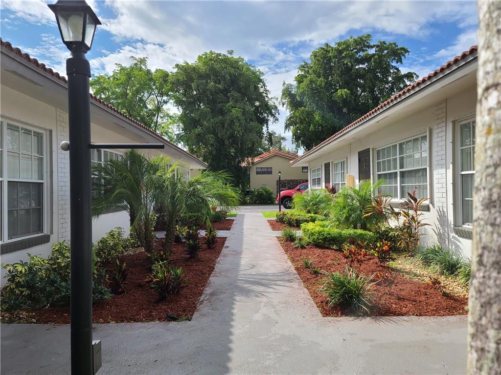 Coral Spgs Village Green - Residential Income